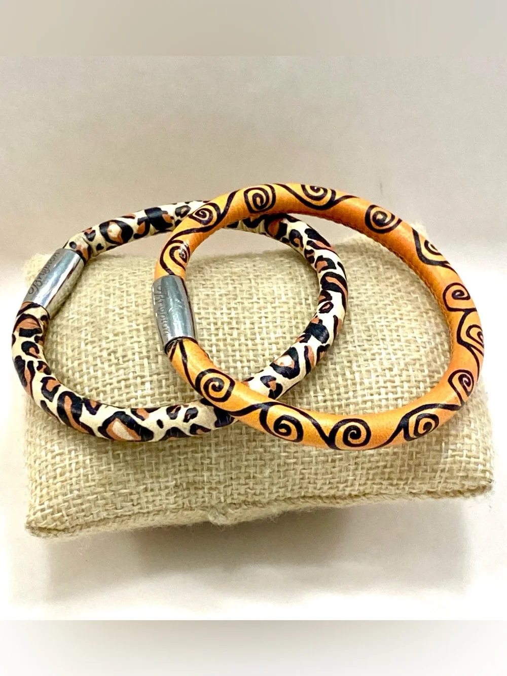Brighton “Woodstock” Orange and Leopard Print Leather Wrapped Bangle Set READ